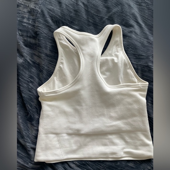 YPB by Abercrombie White Cropped Workout Top Bra - Picture 2 of 3